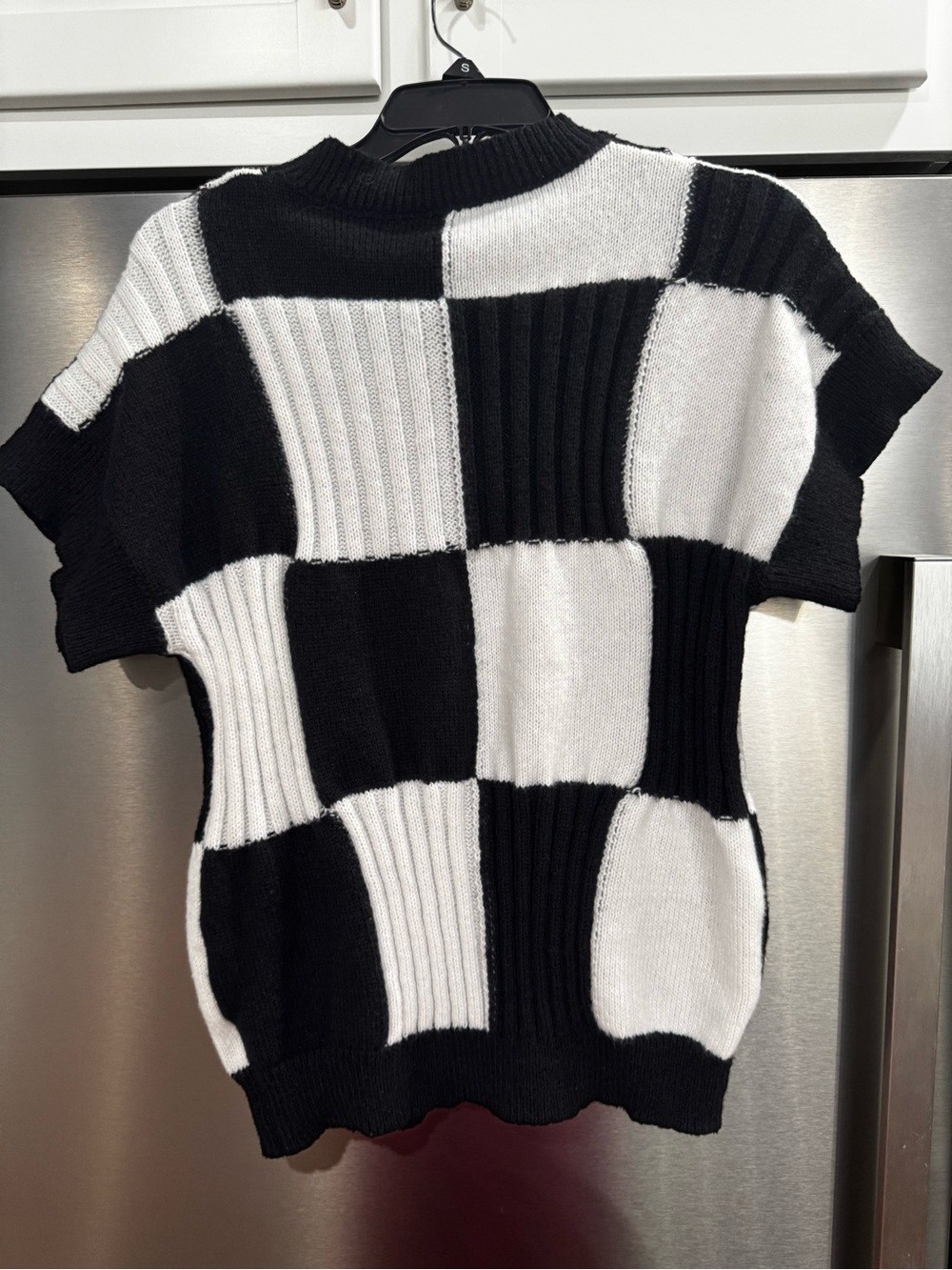 Women’s short sleeve sweater